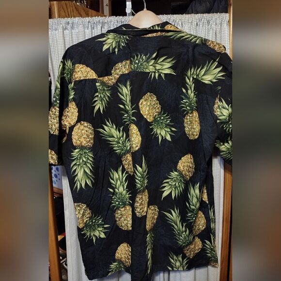 Vintage Hawaiian shirt - Picture 2 of 6